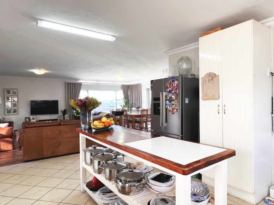 4 Bedroom Property for Sale in Calypso Beach Western Cape
